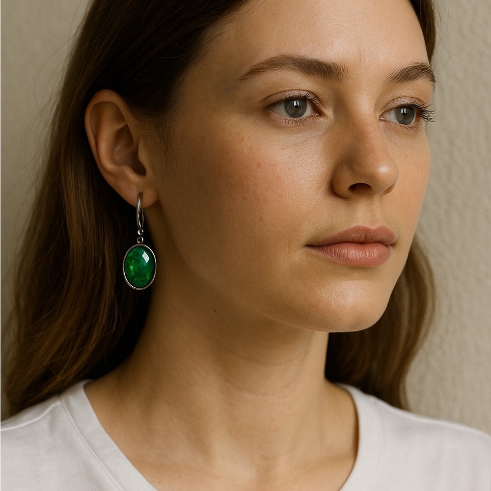Elegant Green Oval Earrings